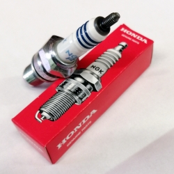 31916-KRM-841 : Honda Spark Plug CPR8EA-9 CB500X CB500F CBR500R