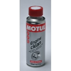 Detergente motore prima del cambio dell'olio Motul